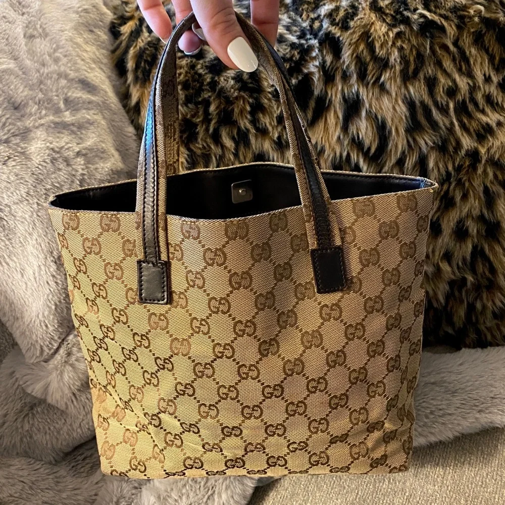 SOLD Authentic Gucci Monogram Hand Bag - Picture 4 of 14